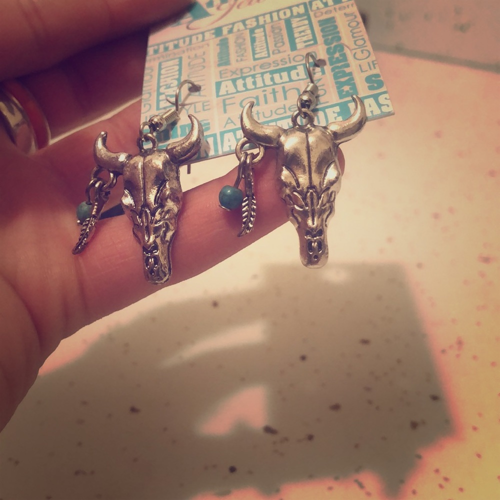 Steer head western style earrings!